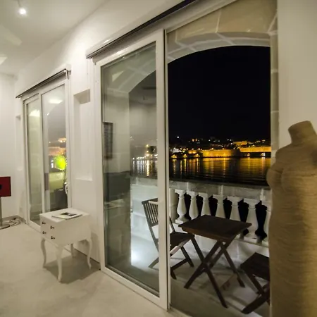 Appartement Grand Harbour Vista *
