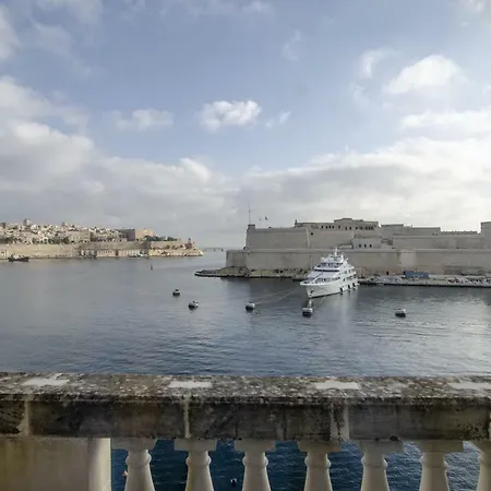 Grand Harbour Vista Isla
