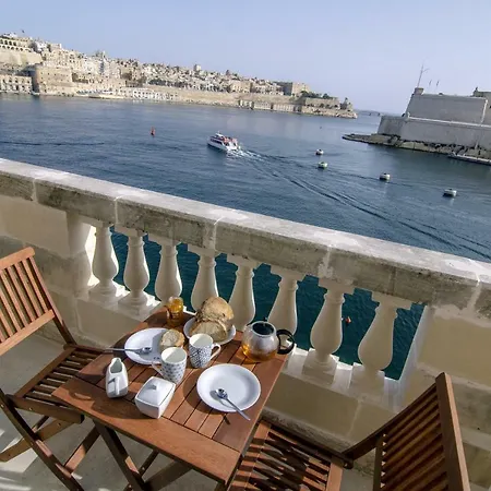 Grand Harbour Vista *